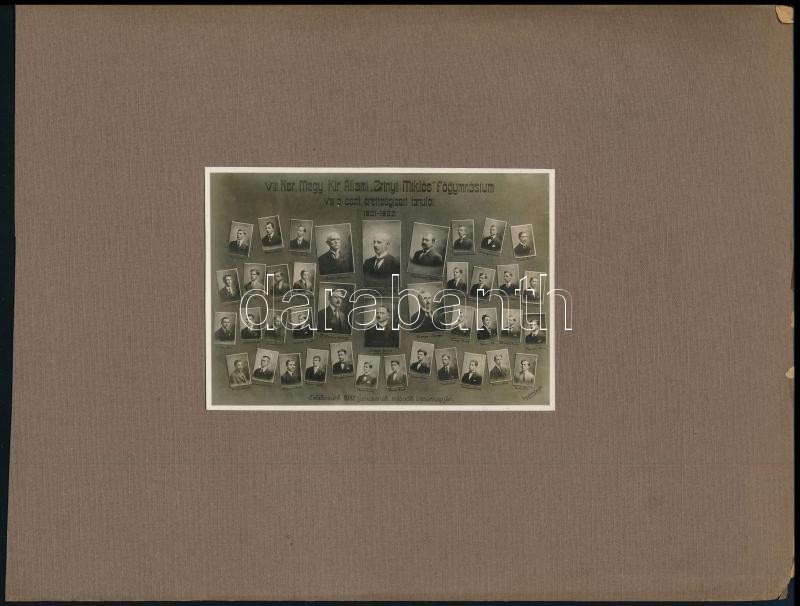 1922 Budapest, a VIII. kerületi Magyar Királyi Állami Zrínyi Miklós Főgimnázium tanárai és végzős tanulói, kistabló nevesített portrékkal, 7,8x11,2 cm, karton 19,3x25 cm