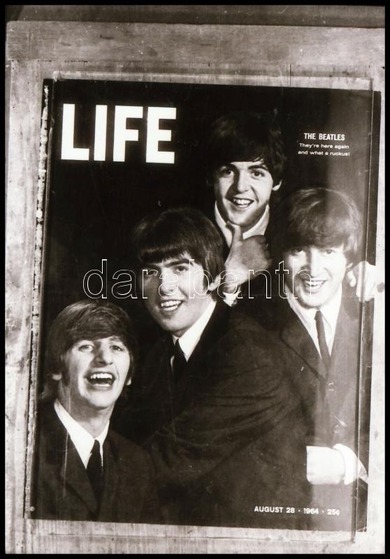 cca 1967 Beatles együttes, 3 db NEGATÍV Fekete György (1904-1990) budapesti fényképész hagyatékából, 24x36 mm