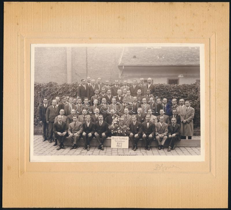 1937 Budapest Székesfőváros Gázművei hivatalnoki kara, dr. Gyulai Ferenc pecsétjével jelzett, 11,5x17 cm, karton 20x22 cm