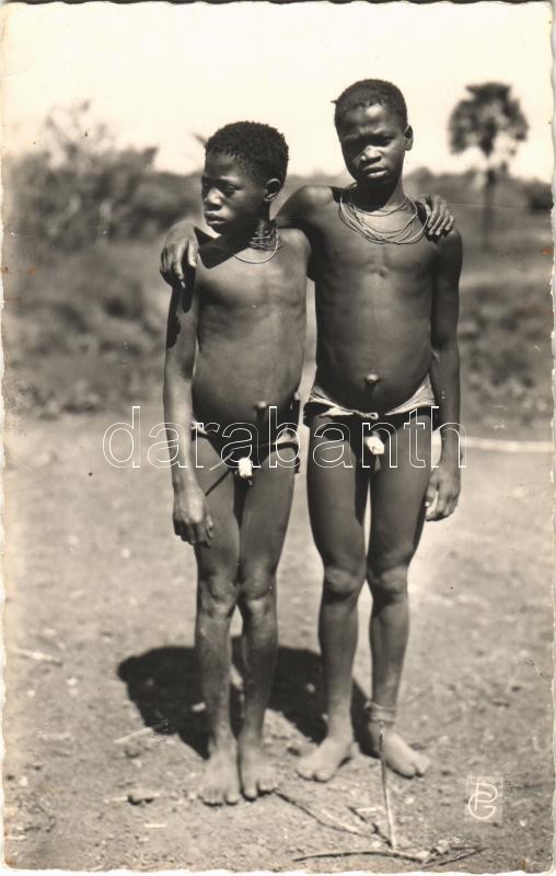 Guinée Francaise. Enfants Bassaris / French Guinea, Bassari people, half-nude boys, West African folklore, French Guinea, Bassari félmeztelen gyerekek, nyugat-afrikai folklór