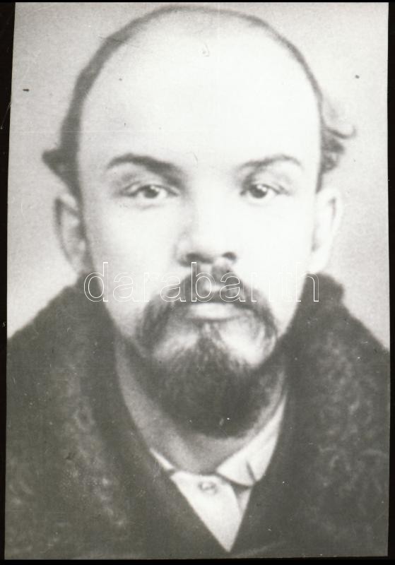 Lenin (Vlagyimir Iljics Uljanov, 1870-1924) ábrázolások, 3 db NEGATÍV, Fekete György (1904-1990) budapesti fényképész hagyatékából, 6,6x4,7 cm