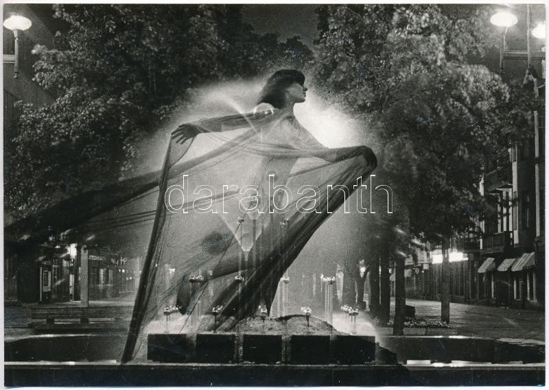 cca 1985 Kaunas (Litvánia), Juraté Joceviciené feliratozott vintage fotóművészeti alkotása, 12,7x17,2 cm