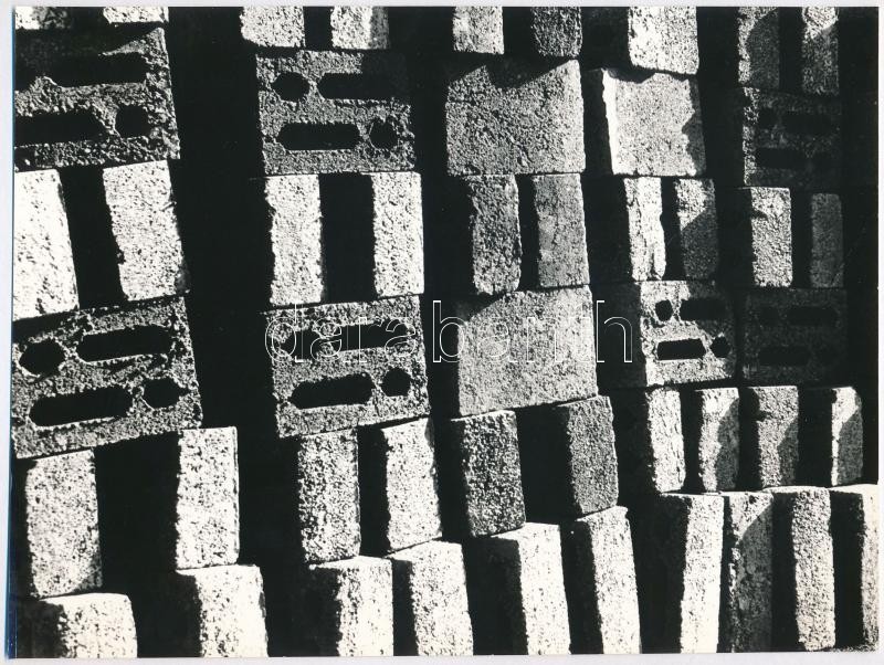 1968 Láng Tibor veszprémi fotóművész feliratozott, vintage fotóművészeti alkotása, a magyar fotográfia avantgarde korszakából, 15,6x20,5 cm