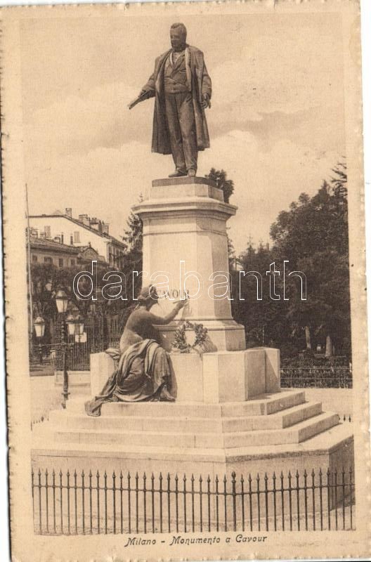 Milano, Milan; Monumento Cavour / statue