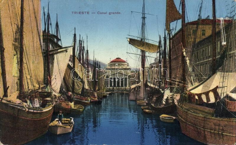 Trieste, Canal Grande / ships