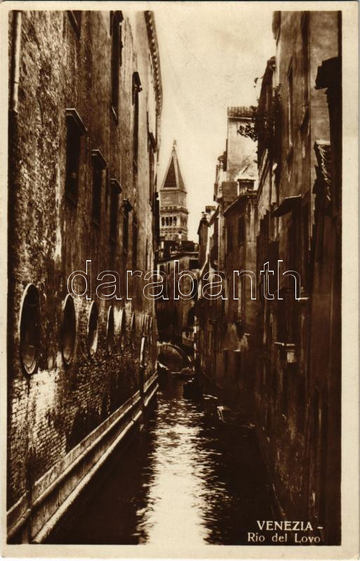 Venezia, Venice; Rio del Lovo / canal (crease)