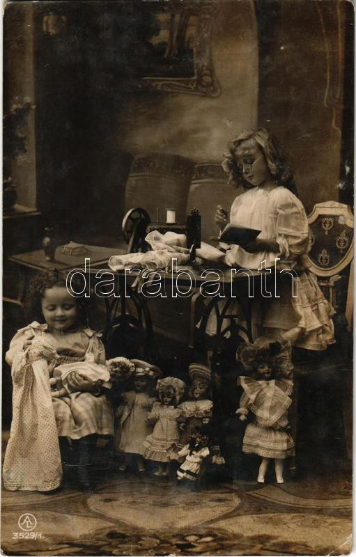 Children with dolls, Gyerekek babákkal