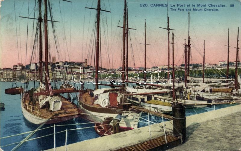 Cannes, Port, Mont Chevalier, ships