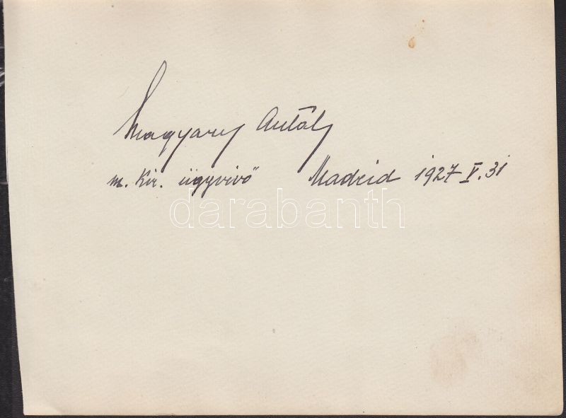 Aláírás: 1927 Magyary Antal madridi kir. ügyvivő aláírása lapon