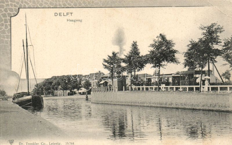 Delft, Haagweg / harbor, ship, tram