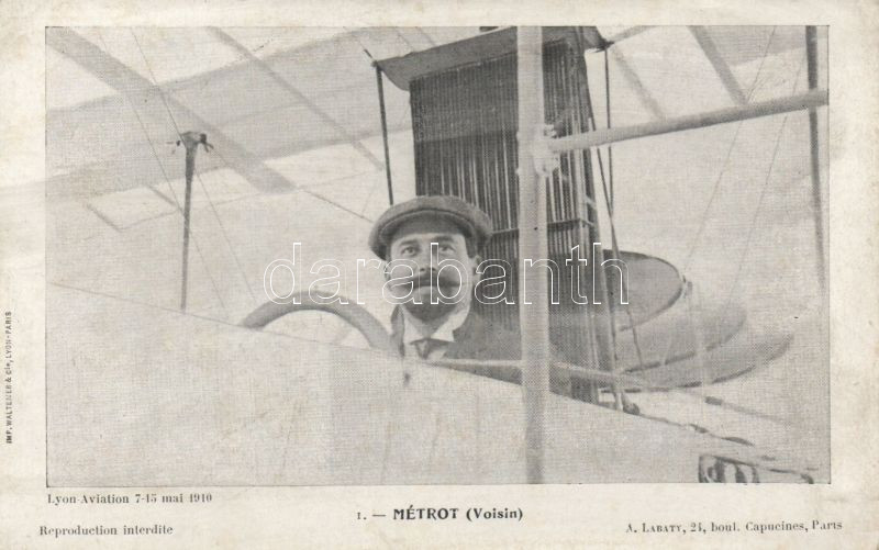 Métrot in a Voisin