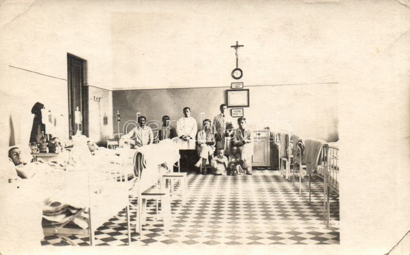 Hadikórház belső fotó, Military hospital interior photo