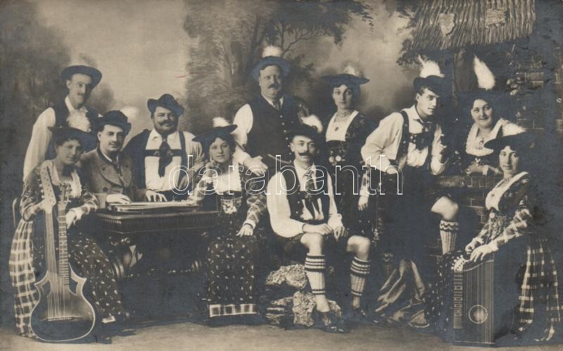 Bavarian folklore, Schuhplattler dance group, Bajor folklór, Schuhplattler tánccsoport