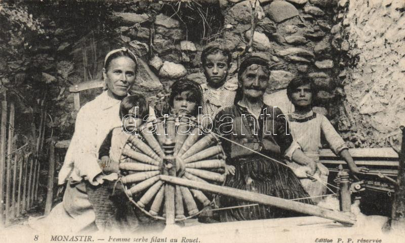 Serbian women and children with spinning wheel, Bitola, folklore, Szerb folklór Bitola-ból (Monastir) fonókerék (rokka)