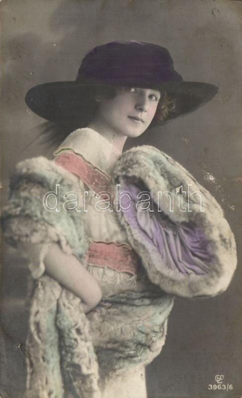 Lady with hat, Hölgy kalapban