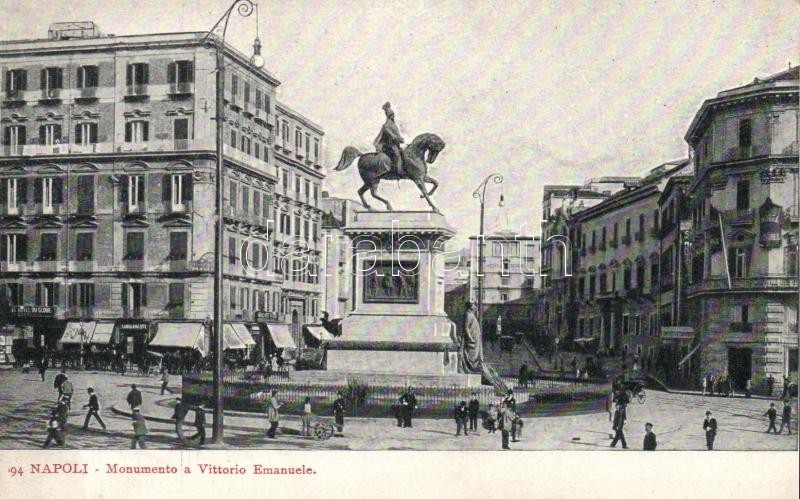 Naples, Napoli; Monumento a Vittorio Emanuele / street view, monument