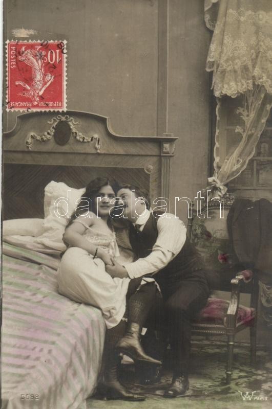 French erotic postcard, man and lady in bedroom, Francia erotikus képeslap, nő és férfi a hálószobában