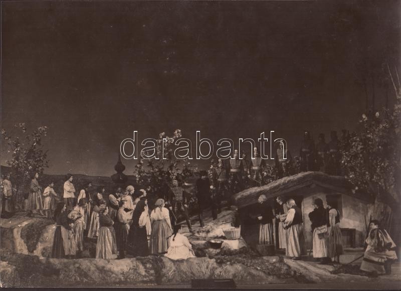 1948 Farkas Tamás: Ozorai példa, pecséttel jelzett, feliratozott vintage színházi fotó, 20x27 cm