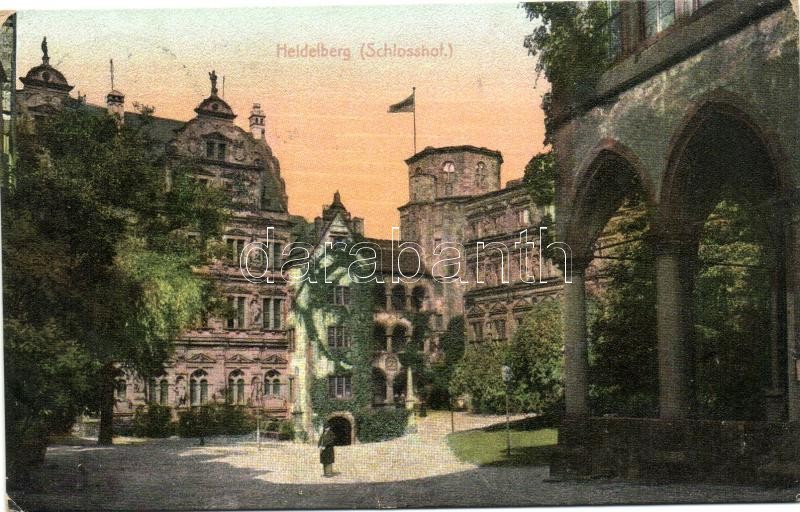 Heidelberg Schlosshof