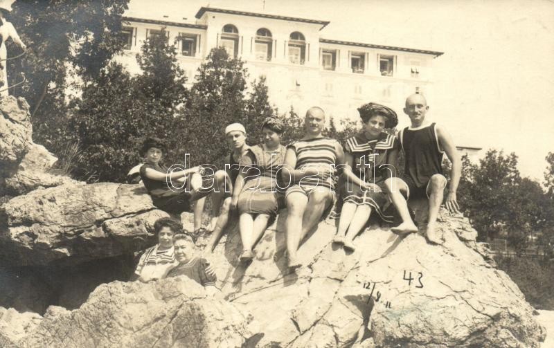 1911 Lovran, Lovrana; vacationers group photo
