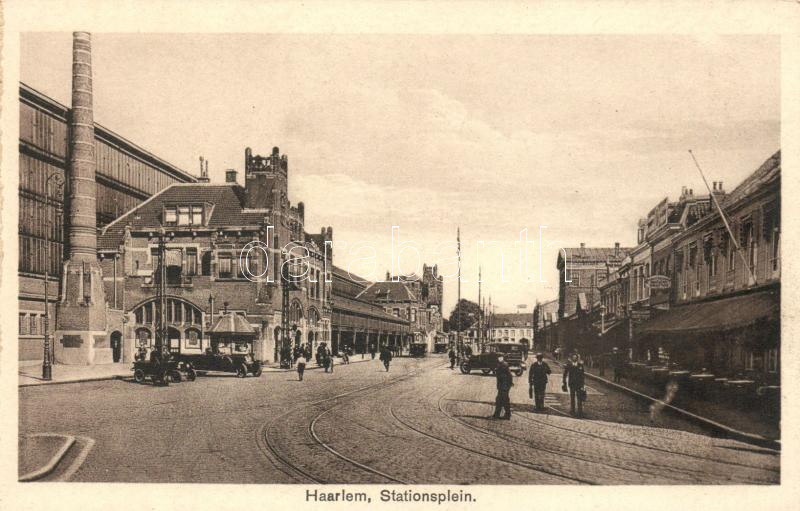 Haarlem, Railway Station, automobiles