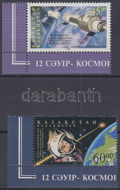 Űrkutatás: Űrhajósok napja ívsarki sor, Space Research: Cosmonauts Day corner set