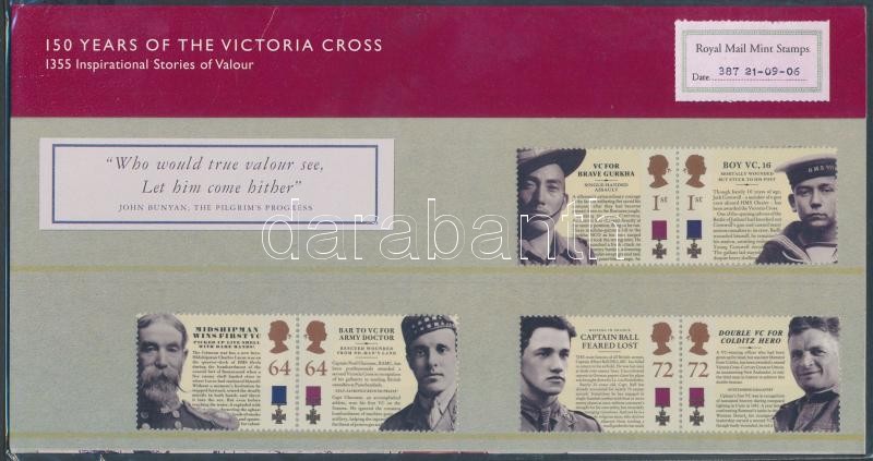 Victoria érdemkereszt 3 pár díszcsomagolásban, Victoria Cross of Merit 3 pairs in holder