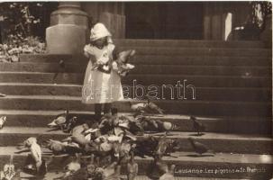 Lausanne, Les pigeons de St. Francois / church, pigeons So. Stpl