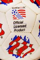 A labdarúgó Világbajnokság eredeti labdája 1994 WORLD CUP USA, eredeti dobozban, ahonnan még nem vol...