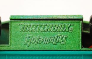 Matcbox 4db: tűzoltó autó, motorkerékpár, harckocsi mozgó lőtoronnyal), 80 évekből, sérülés mentesek