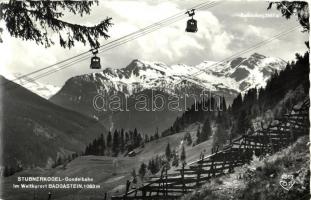 33 db MODERN fekete-fehér osztrák városképes lap; sífelvonók / 33 modern black and white town-view p...