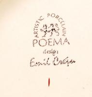 Poema hegedülő férfi, festett bisquit porcelán, jelzett, hibátlan, m:25 cm