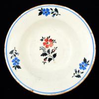 Apátfalva népi mintás kerámia tál, jelzett, lepattanásokkal, d: 23 cm