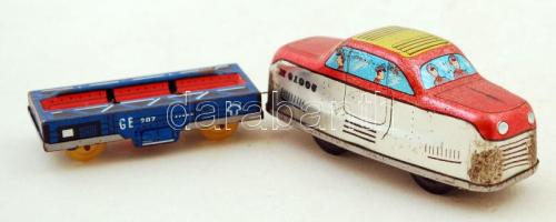 Lemezárugyáras játék autó utánfutóval, felhúzó kulcs nélkül