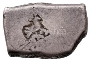 India/Maurja Birodalom Kr. e. IV-II. század Karshapana Ag (3,44g) T:2
India/Mauryan Empire IV-II B.C...