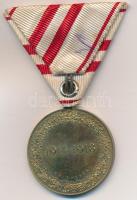 Ausztria 1932. "Háborús Emlékérem 1914-1918" Br kitüntetés mellszalagon kardokkal. Szign.:...