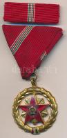 1954. "Szocialista Munkáért Érdemérem" aranyozott, zománcozott Br kitüntetés mellszalagon, szalagsávval tokban T:2