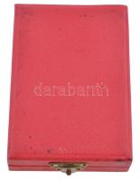 1969. "A Gépipar Kiváló Dolgozója" aranyozott, zománcozott kitüntetés miniatűrrel tokban, ...