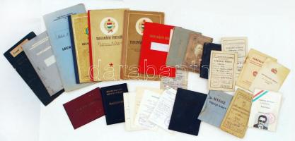 1935-1984 30 db régi kitöltött, fényképes érdekes igazolvány, tanulmányi értesítő, tagsági könyv, stb.