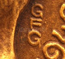 Kisméretű réz plakett női és férfi fejjel, "Esküvőnk emlékére 1940. júl. 2. // Szüleinknek, Mar...