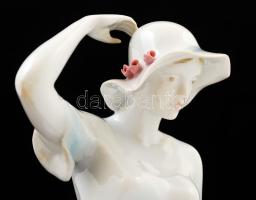 Hollóházi kalapos hölgy, kézzel festett, jelzett, hibátlan, m:41 cm