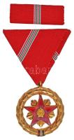 1954. "Szocialista Munkáért Érdemérem" aranyozott, zománcozott Br kitüntetés mellszalagon, szalagsávval tokban T:1-