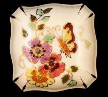 Zsolnay pillangó mintás ékszeres doboz, kézzel festett, hibátlan, jelzett, 7,5×7,5 cm