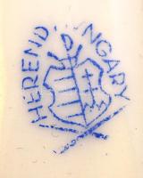 Herendi kézzel festett Viktória mintás levél alakú tálka, jelzett, hibátlan, 15x9 cm