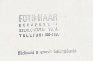 cca 1940 Haár Ferenc (1908-1997): Budapest, Kossuth tér télen, pecséttel jelzett vintage fotó, 23x17...