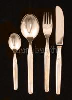 Díszes, ezüstözött étkészlet szett: 2 db (1 nagy és 1 kicsi) merőkanál, 2 db nagy kanál, 12 db kanál...