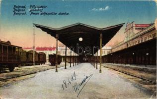 Belgrade, Beograd; Bahnhof / railway station (small tear)