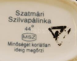 Hollóházi pálinkás palack, matricás, jelzett, hibátlan, "Szatmári szilvapálinka" feliratta...