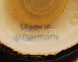 2 db  szerzetest mintázó Goebel porcelán bors-, illetve sószóró, kézzel festett, jelzett, alján apró...