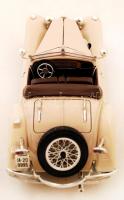 Burago Mercedes Benz 500K Roadster (1936), méretarány 1/20. 26x8cm